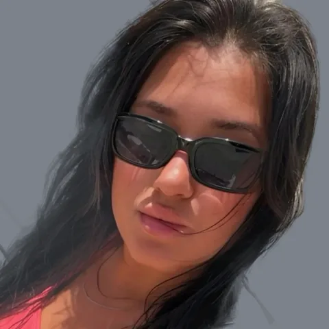 Пирогова Элина Айратовна — Логист