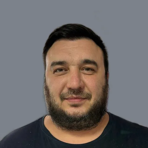 Захаров Виталий Иванович — Менеджер по продажам